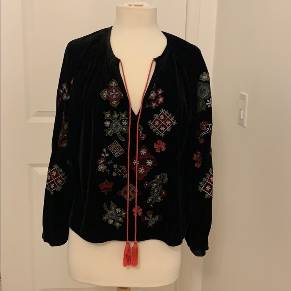 Zara woman velvet top